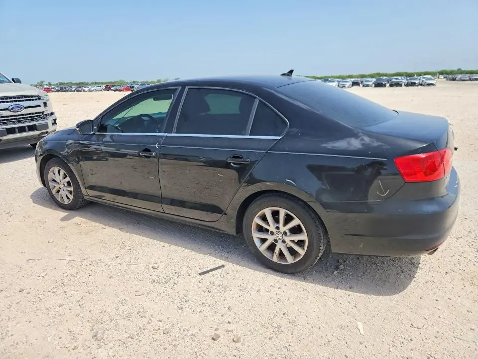 2013 VOLKSWAGEN JETTA SE  