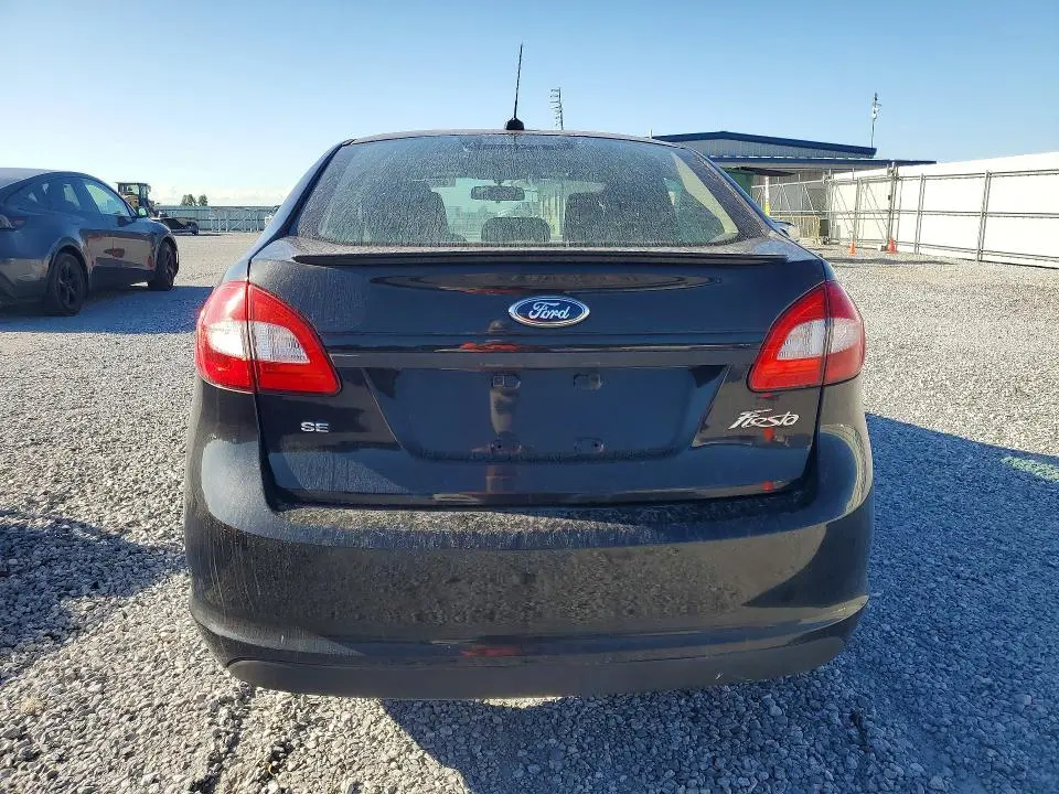 2011 FORD FIESTA SE  