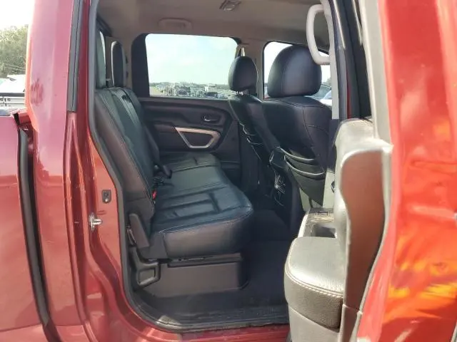 2017 NISSAN TITAN SV  