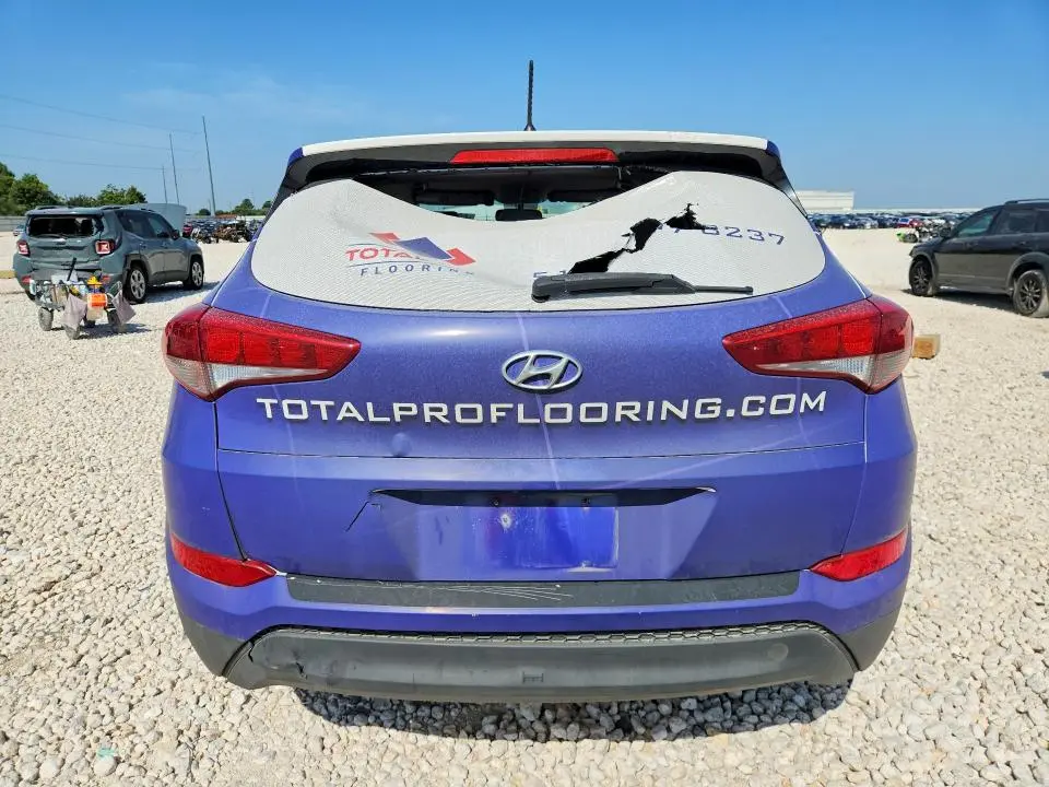 2018 HYUNDAI TUCSON SE  