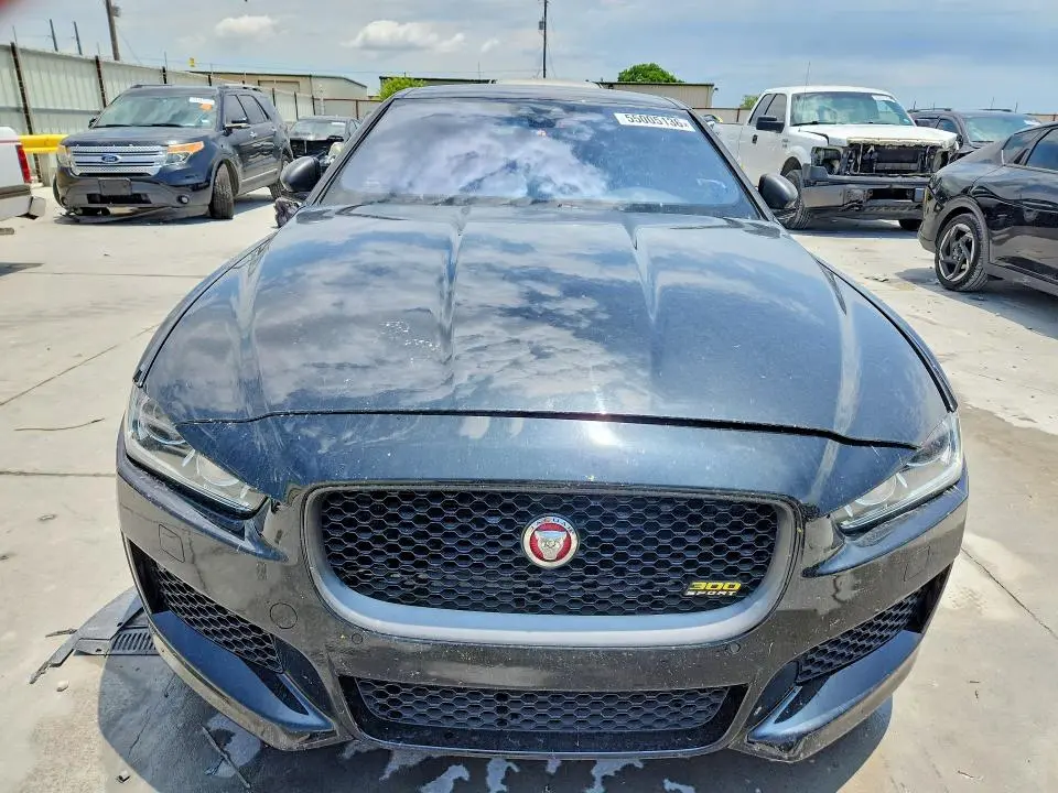 2019 JAGUAR XE 300 SPORT  
