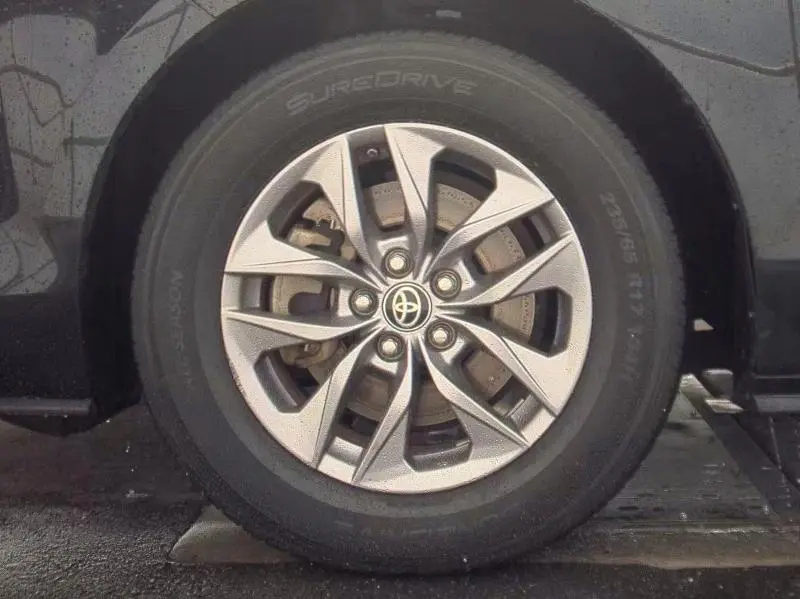 2023 TOYOTA SIENNA LE 8-PASSENGER  