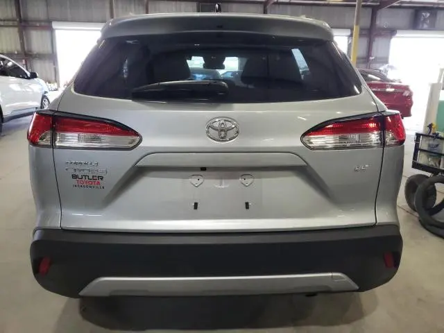 2025 TOYOTA COROLLA CROSS LE  