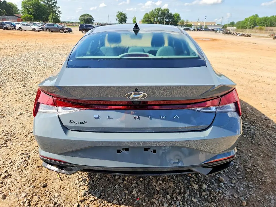 2022 HYUNDAI ELANTRA SEL  