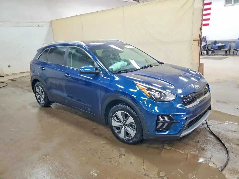 2020 KIA NIRO LX  
