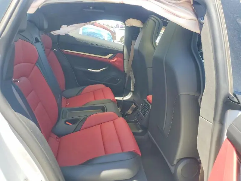 2025 PORSCHE TAYCAN TURBO  
