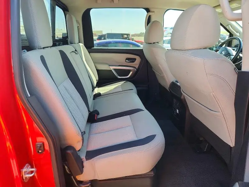 2021 NISSAN TITAN SV  