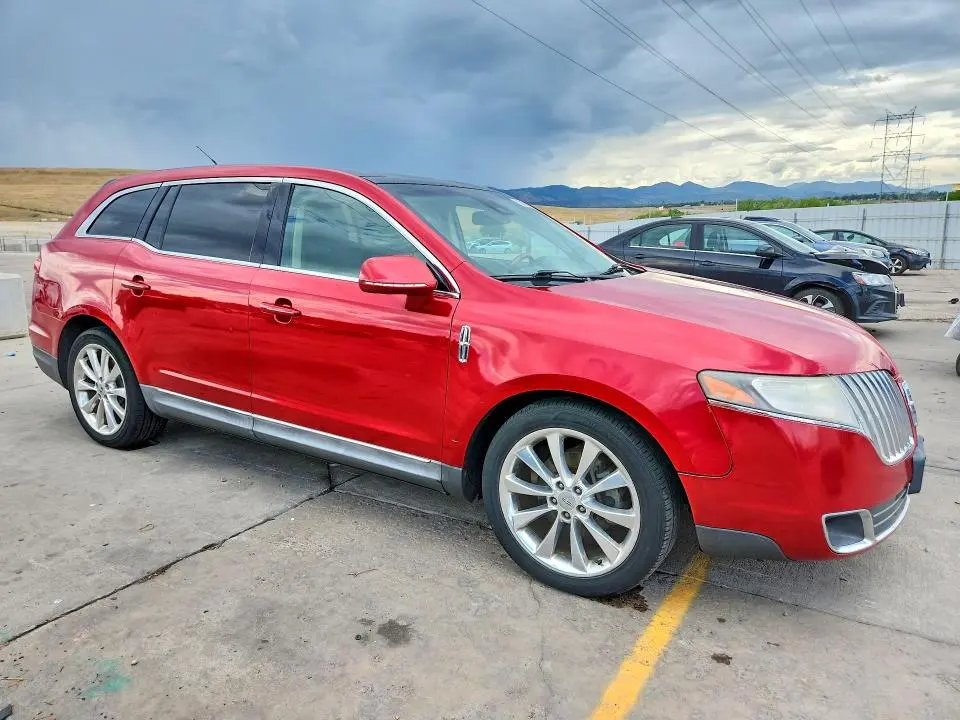 2012 LINCOLN MKT   