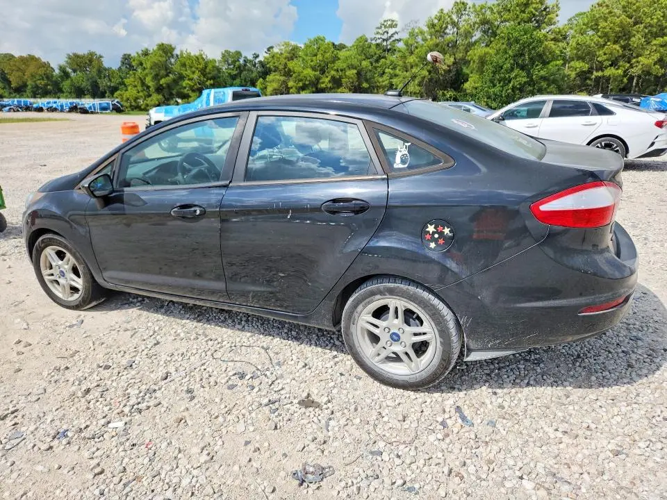 2017 FORD FIESTA SE  