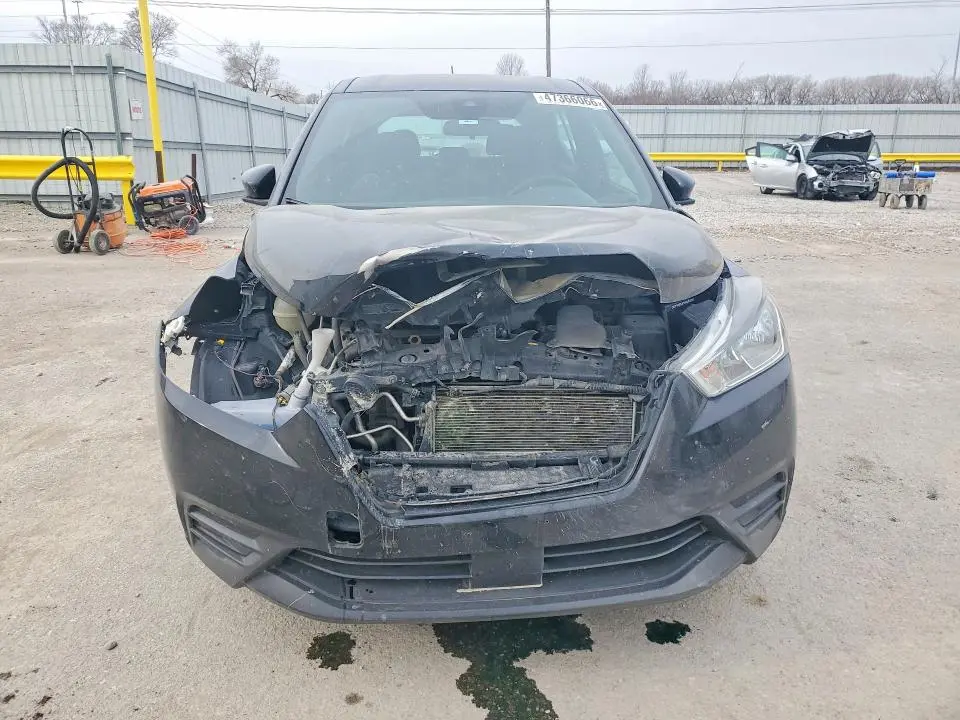 2020 NISSAN KICKS S  