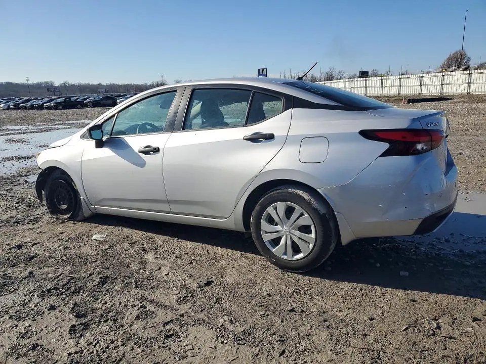 2021 NISSAN VERSA S  