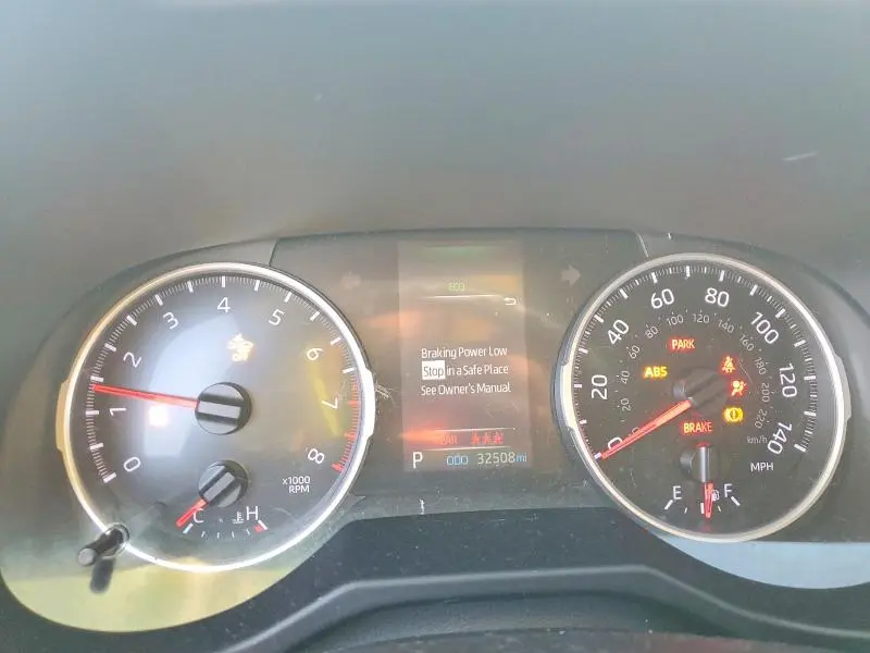 2020 TOYOTA RAV4 XLE  