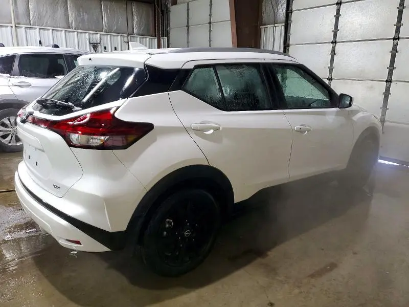 2023 NISSAN KICKS SV  