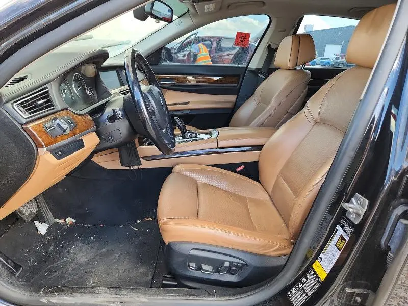 2013 BMW 750 XI  