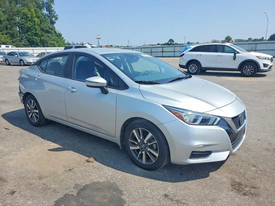 2020 NISSAN VERSA SV  