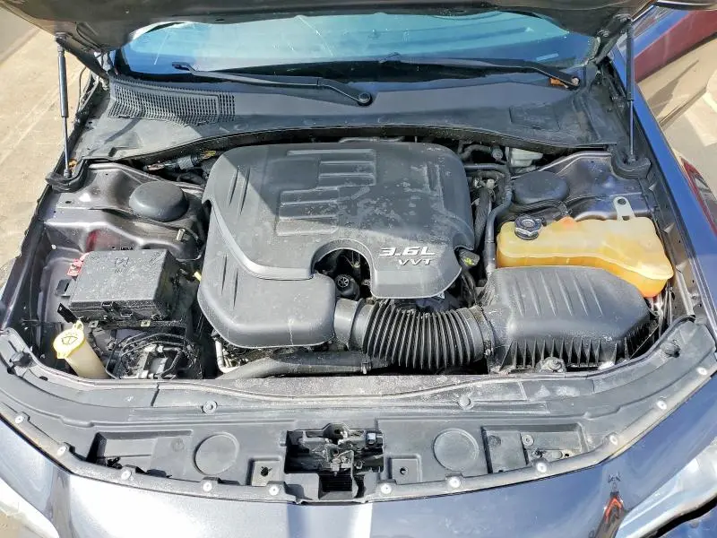 2015 CHRYSLER 300 LIMITED  