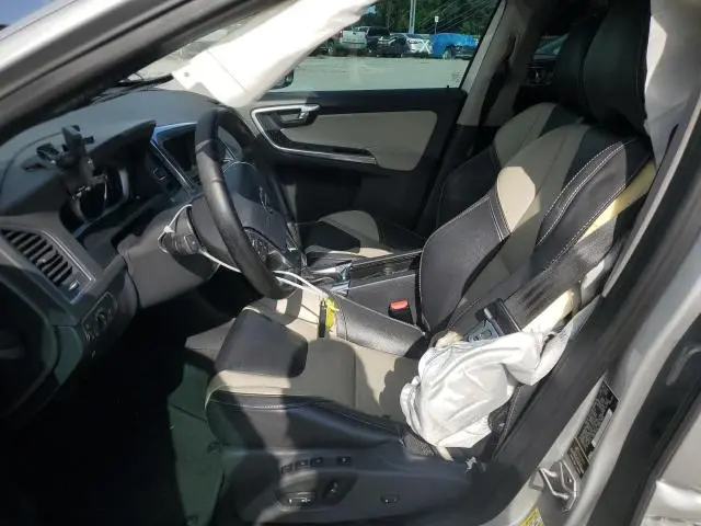 2017 VOLVO XC60 T5 DYNAMIC  