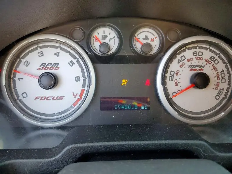 2010 FORD FOCUS SE  