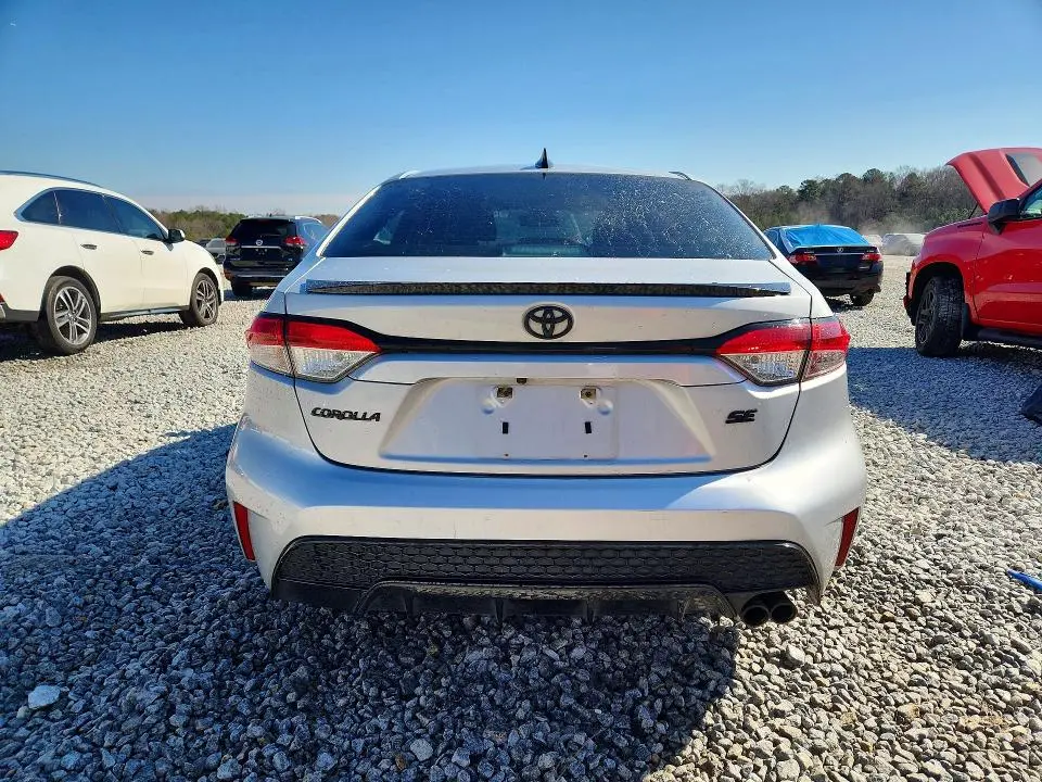 2021 TOYOTA COROLLA SE  