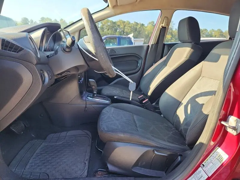 2011 FORD FIESTA SE  