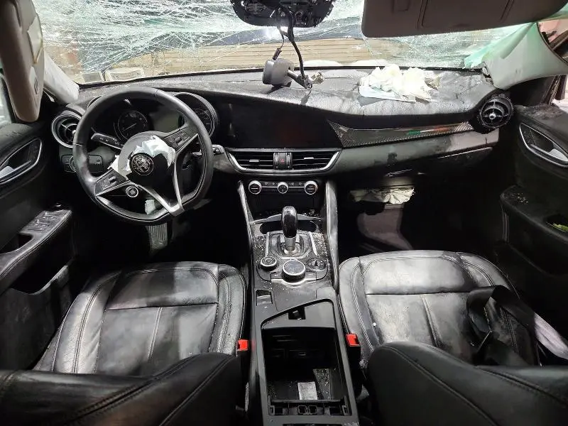 2017 ALFA ROMEO GIULIA Q4  