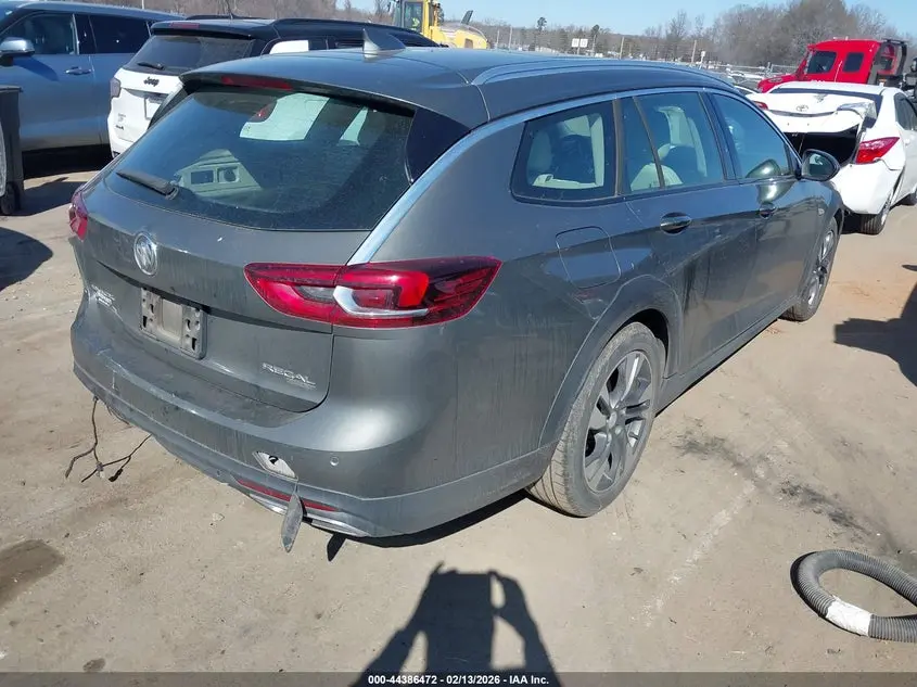 2018 BUICK REGAL TOURX ESSENCE