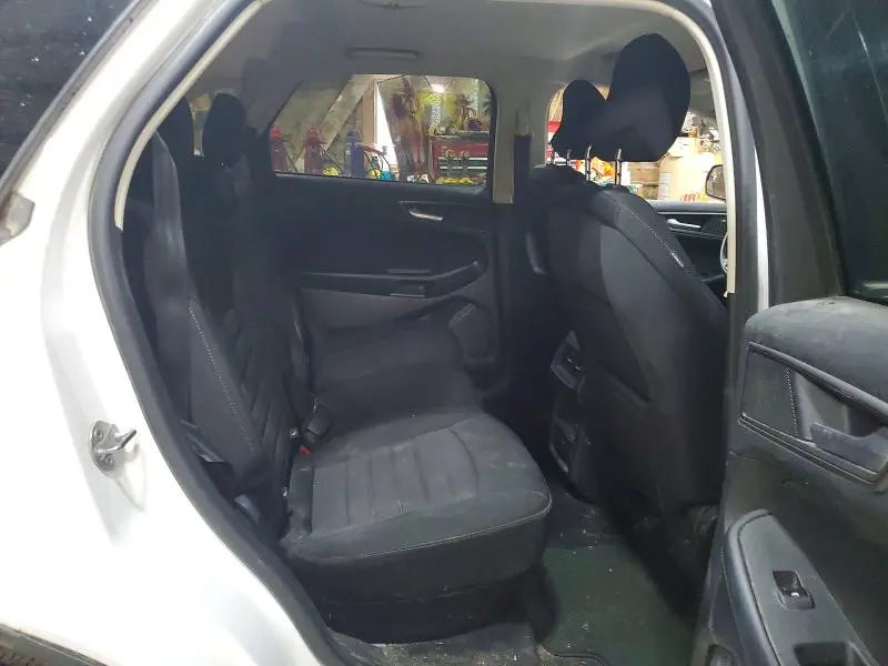 2016 FORD EDGE SE  