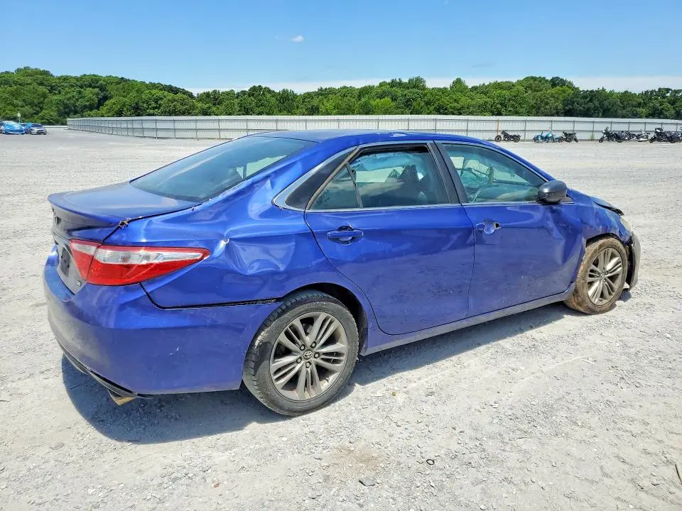 2016 TOYOTA CAMRY SE  