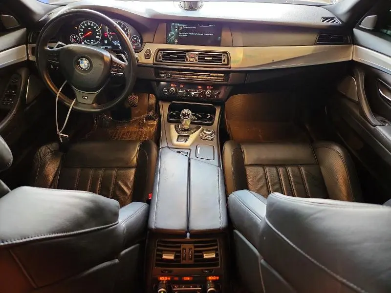 2013 BMW M5   