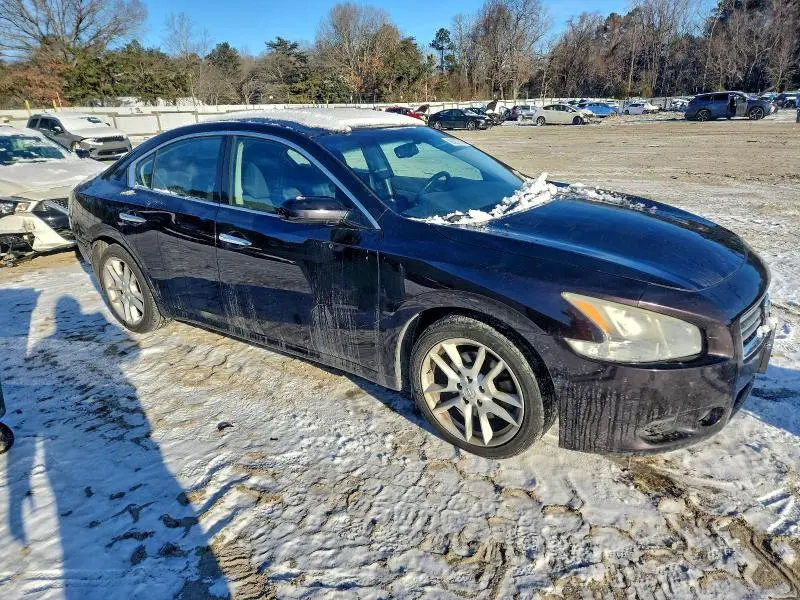 2012 NISSAN MAXIMA S  