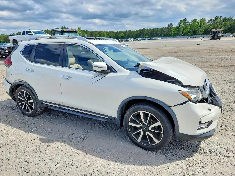 2018 NISSAN ROGUE SL  