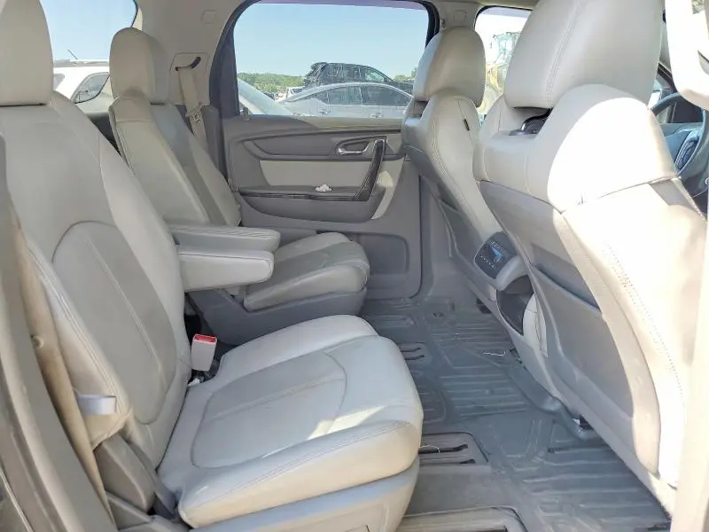 2013 GMC ACADIA SLT-2  