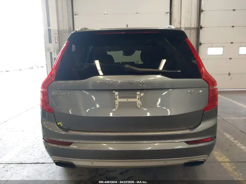 2017 VOLVO XC90 T6 MOMENTUM