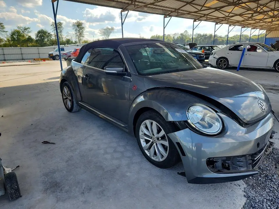 2013 VOLKSWAGEN BEETLE   