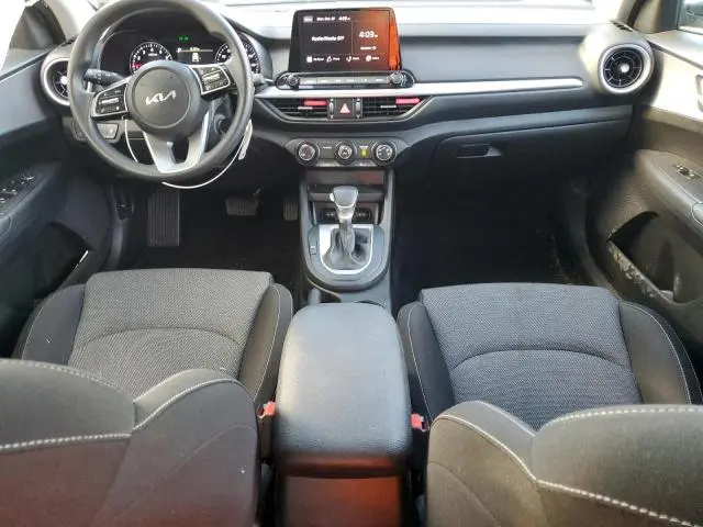 2023 KIA FORTE LX  