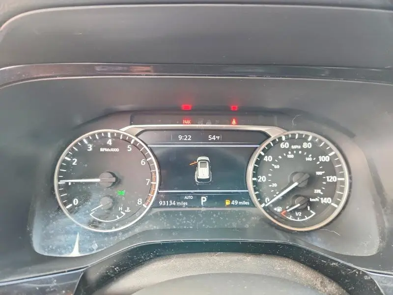 2022 NISSAN PATHFINDER SV  