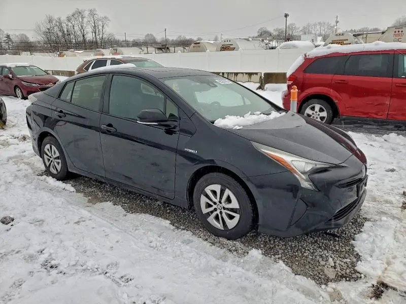 2016 TOYOTA PRIUS   
