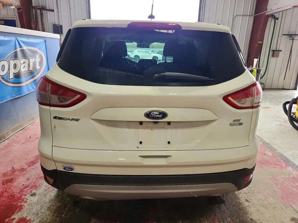 2016 FORD ESCAPE SE  
