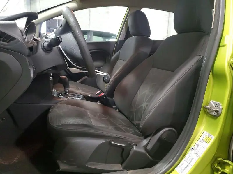 2011 FORD FIESTA SE  
