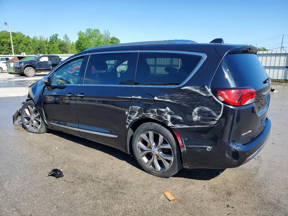 2018 CHRYSLER PACIFICA LIMITED  