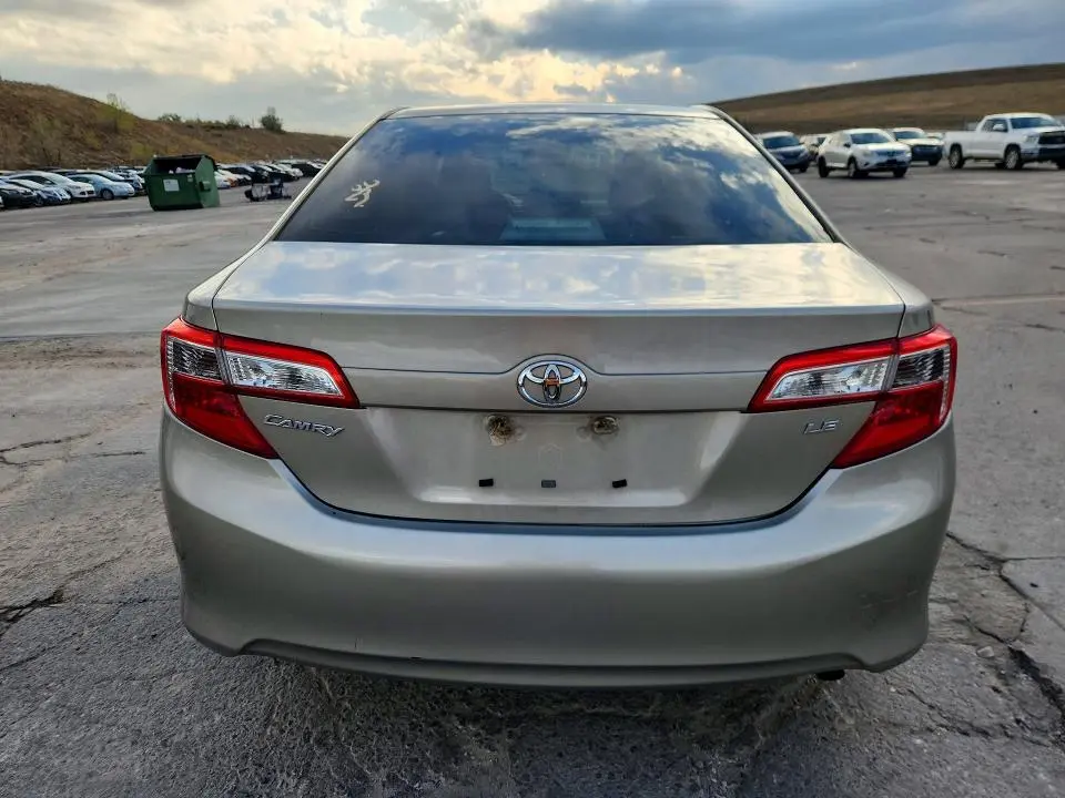 2013 TOYOTA CAMRY LE  