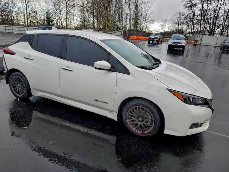 2018 NISSAN LEAF S  