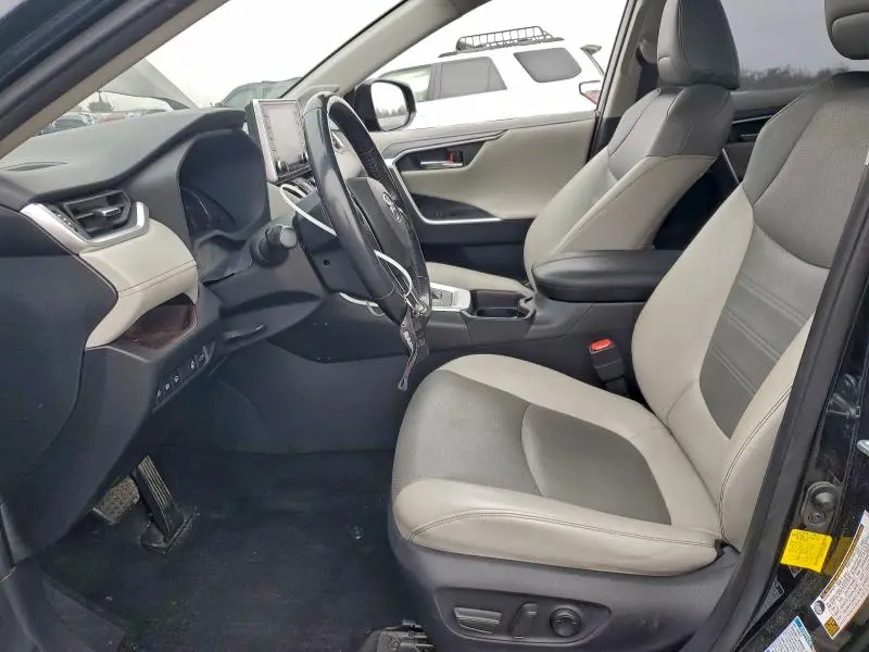 2019 TOYOTA RAV4 LIMITED  