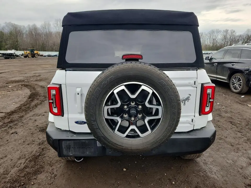 2023 FORD BRONCO BASE  
