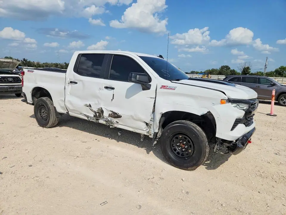 2024 CHEVROLET SILVERADO K1500 LT TRAIL BOSS  