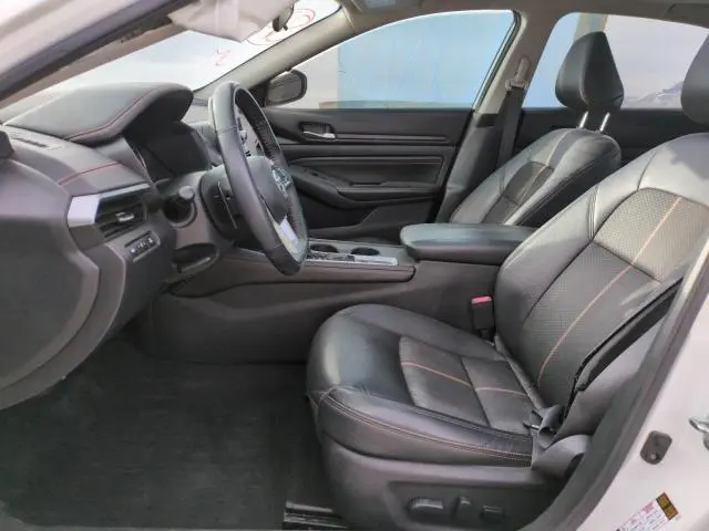 2021 NISSAN ALTIMA SR  