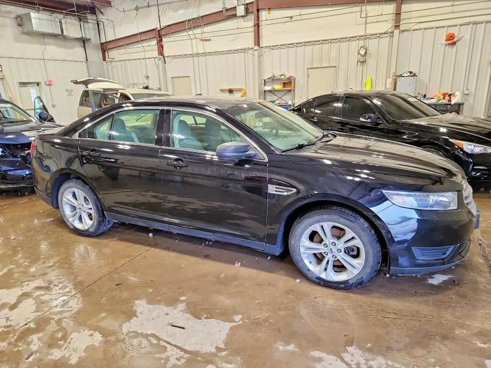 2017 FORD TAURUS SE  