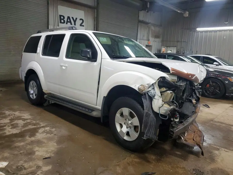2011 NISSAN PATHFINDER S  