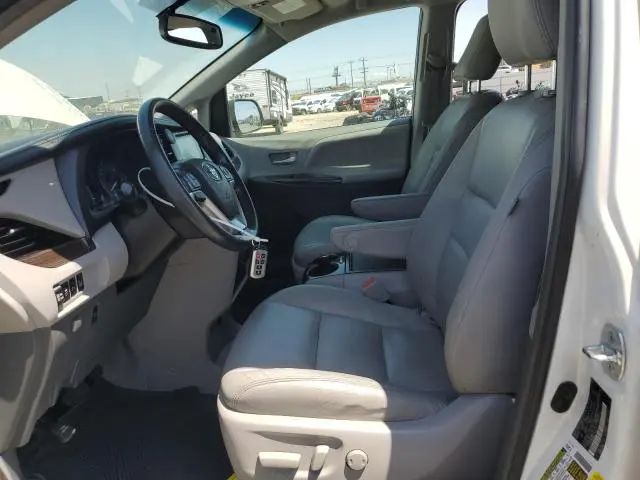 2015 TOYOTA SIENNA XLE  