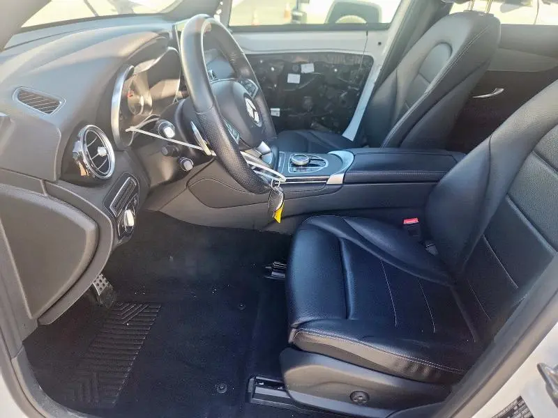 2019 MERCEDES-BENZ GLC 300  